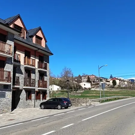 Castiello Apartamento Apartment Castiello de Jaca